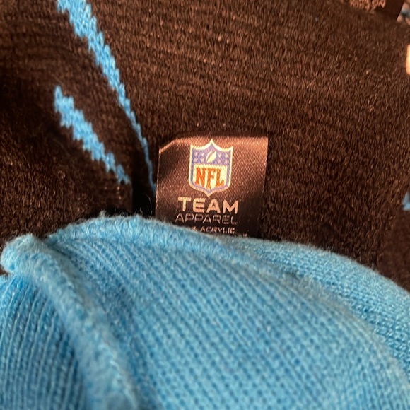 Carolina Panthers Scarves and Beanie - Picture 8 of 9